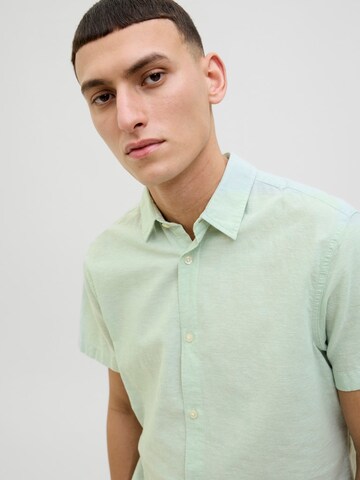Slim fit Camicia 'JJEBreeze' di JACK & JONES in verde