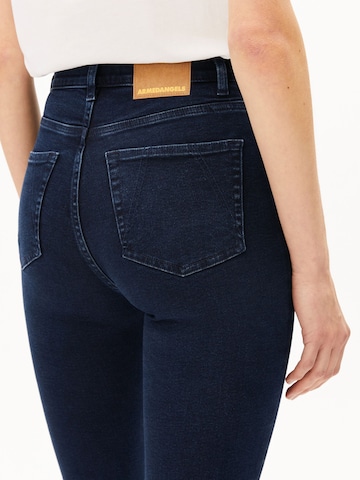 Skinny Jean 'INGAA' ARMEDANGELS en bleu