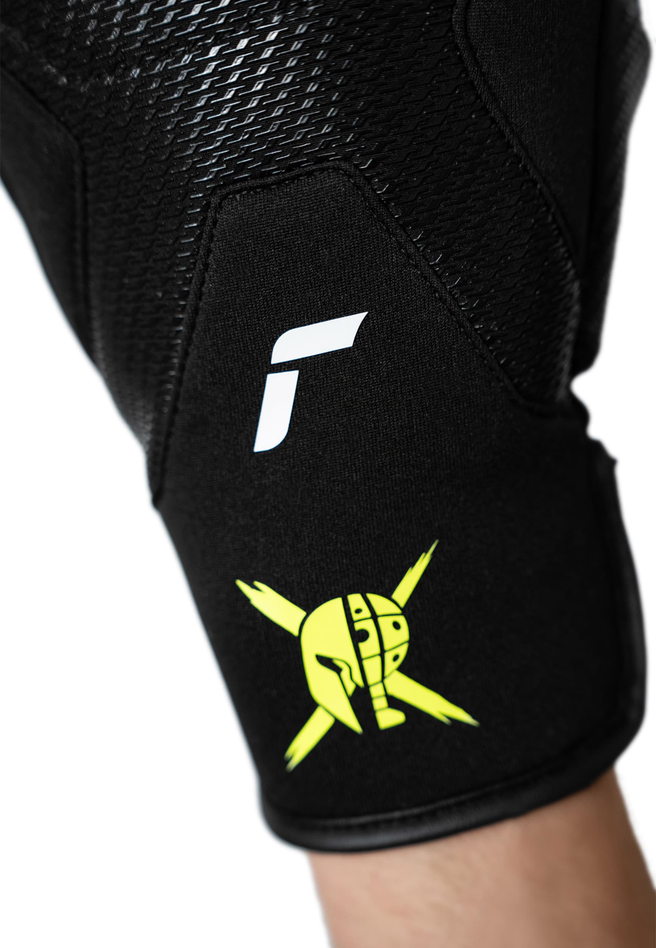 REUSCH Sporthandschoenen 'Worldcup Warrior Speedline' in Zwart