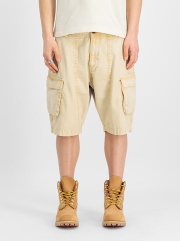 ALPHA INDUSTRIES Свободный крой Брюки-карго в Желтый: спереди