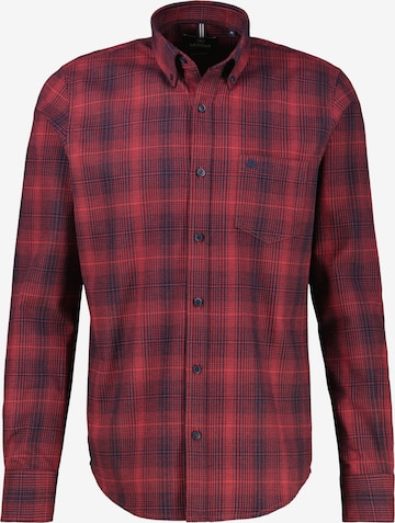 Coupe regular Chemise LERROS en rouge : devant
