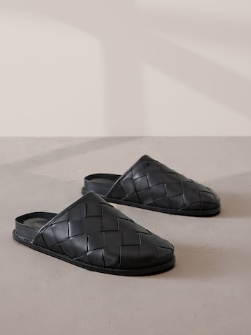 Next Papucs - fekete