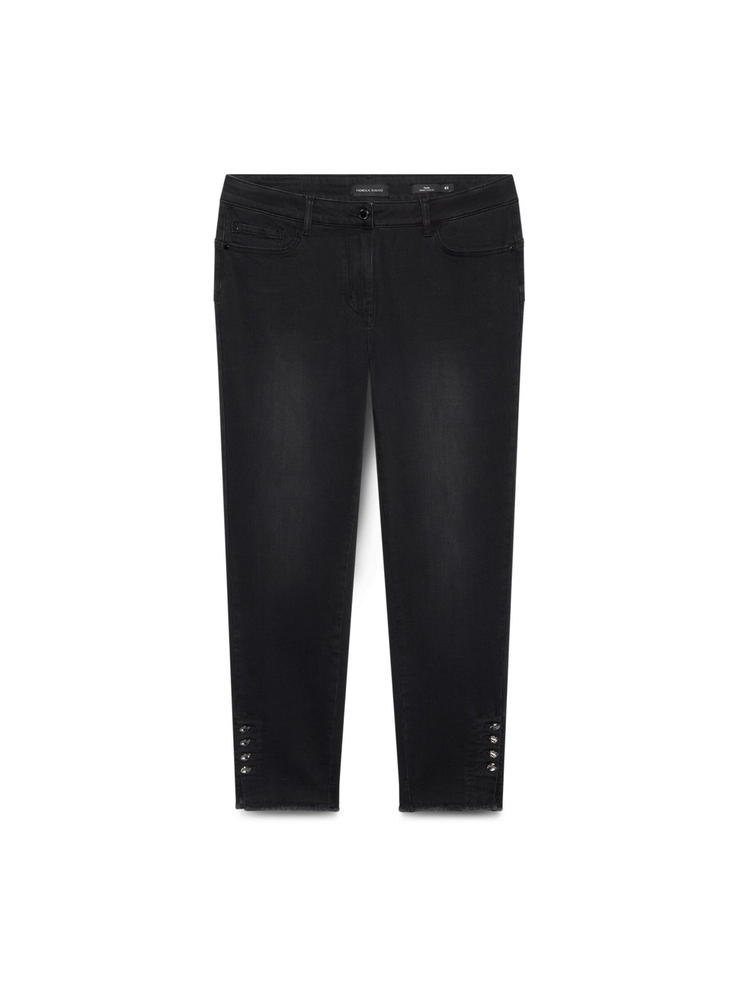 Fiorella Rubino - Skinny Vaquero en negro: frente