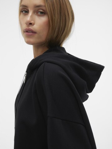 VERO MODA Zip-Up Hoodie in Black