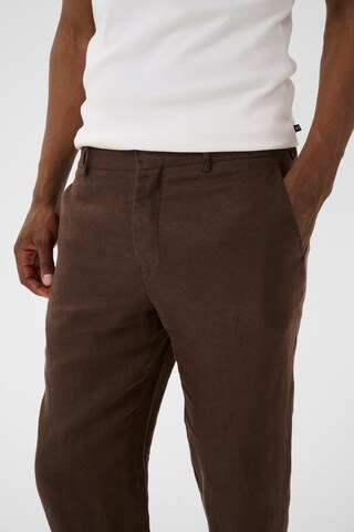 Matinique Regular Hose 'MAwesley' in Braun