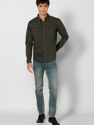 Regular fit Camicia di KOROSHI in verde