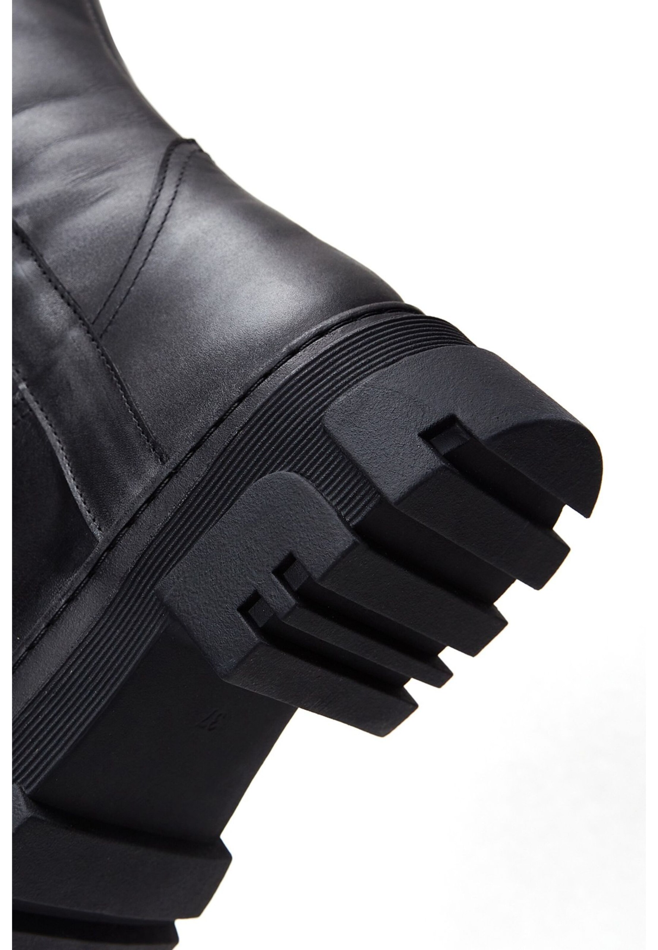 Derimod Boot in Black