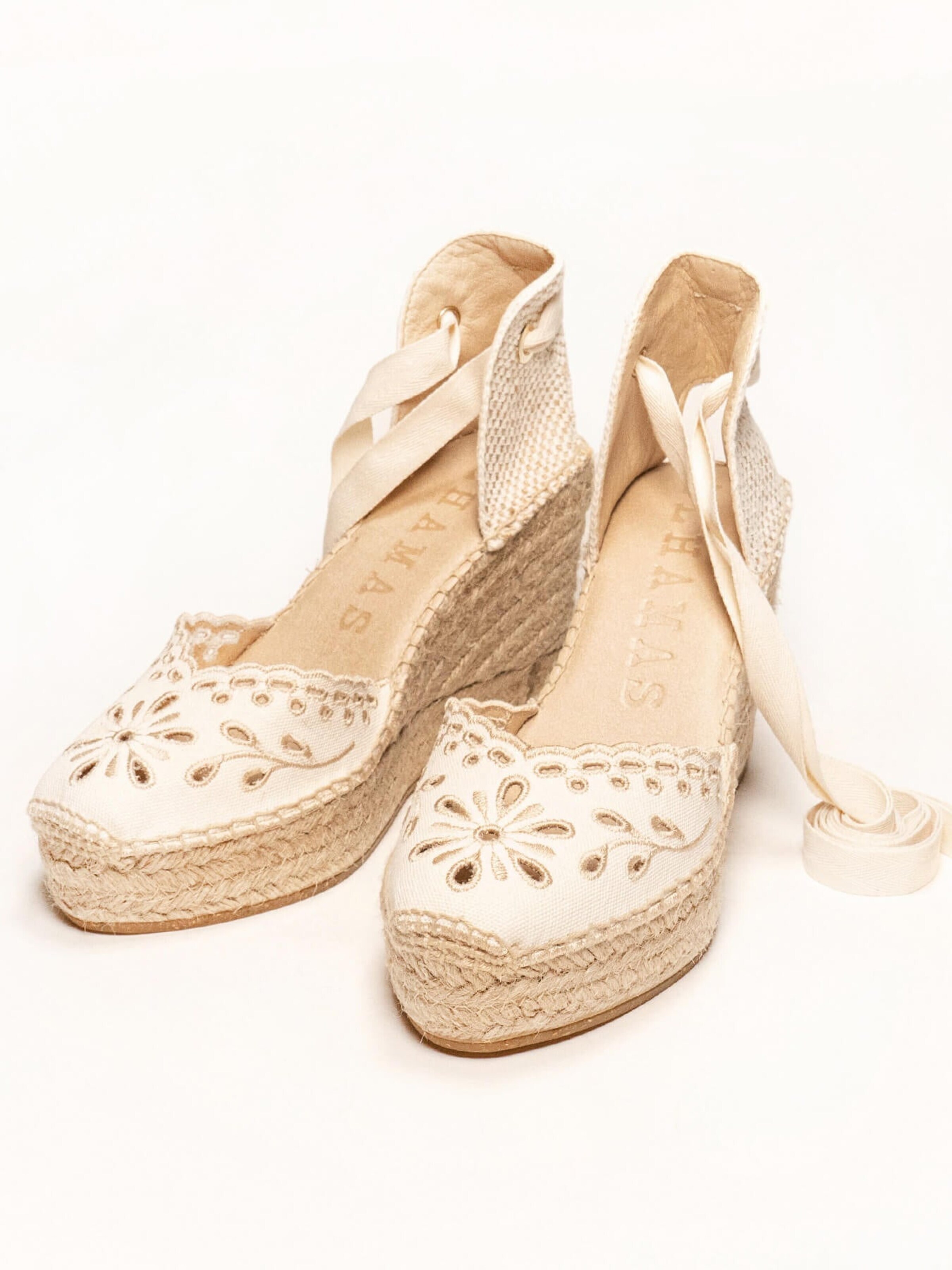 Sandales 'Alpargata Cuña 10 cm' Alhamas en beige
