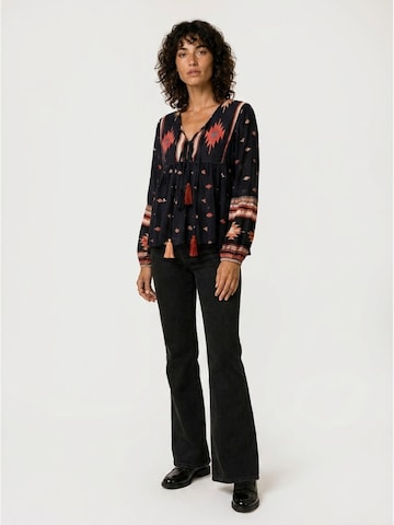 Miss June Blouse 'Aryz' in Black