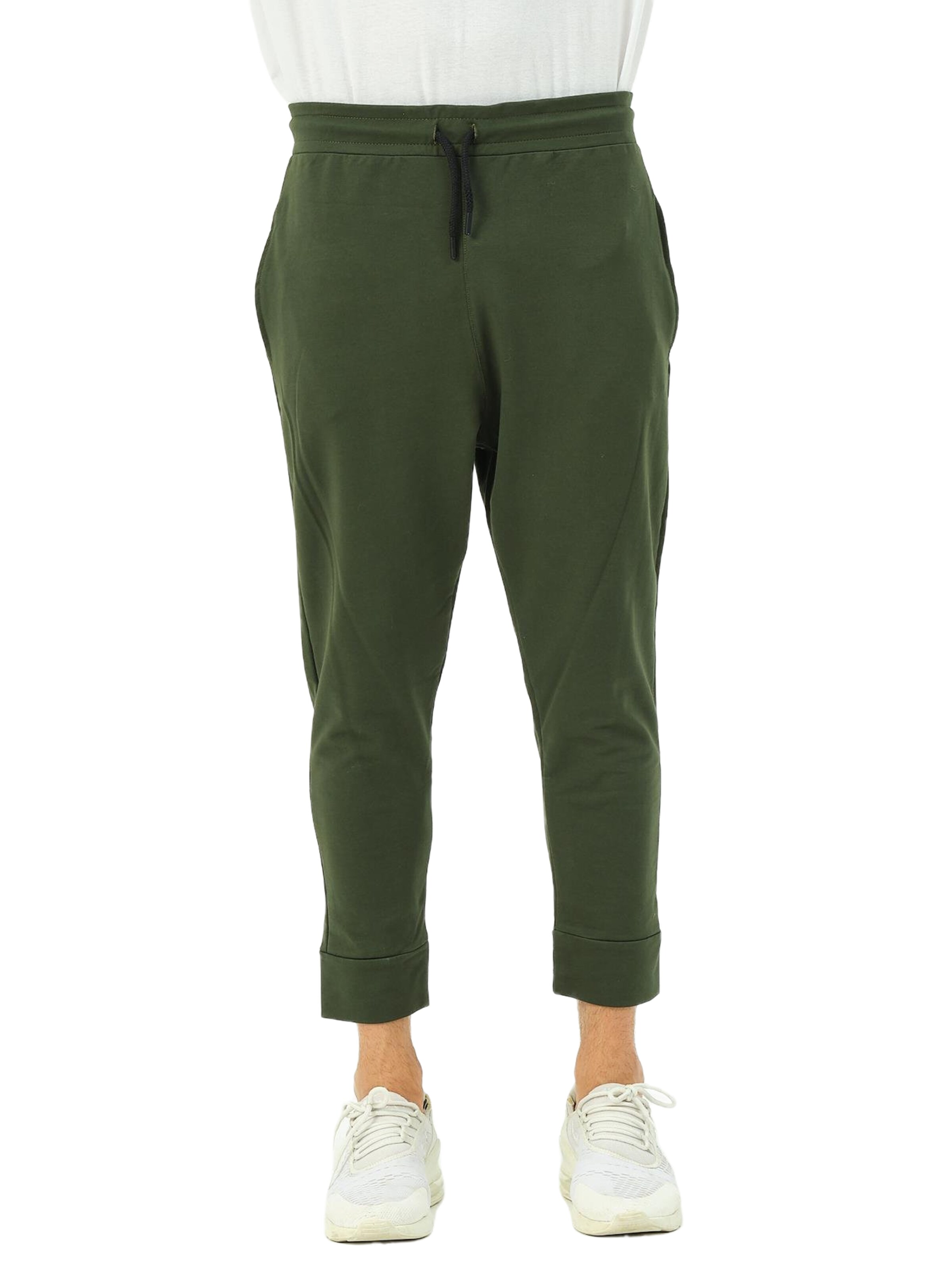 Effilé Pantalon C&City en vert : devant