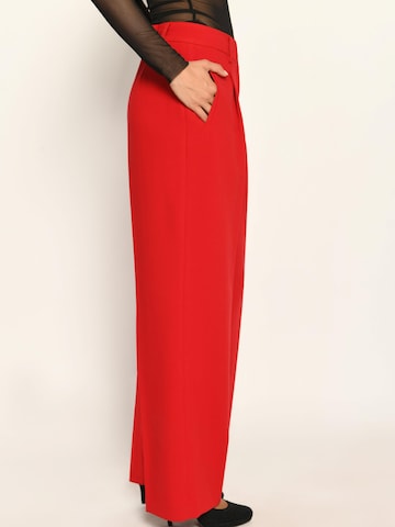 White Label by RoFa Regular Bundfaltenhose in Rot