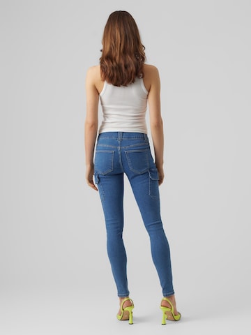 VERO MODA Skinny Cargojeans 'CATCH' i blå