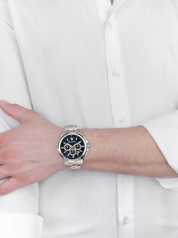 Montre à affichage analogique Maserati en argent : devant