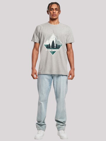 T-Shirt 'Hike More Mountains' F4NT4STIC en gris