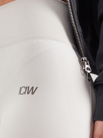 ICANIWILL - Skinny Pantalón deportivo en blanco