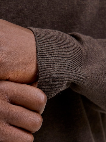 Pull-over 'JJEEmil' JACK & JONES en marron