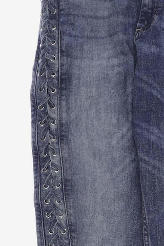 GUESS Jeans in 27 in Blue