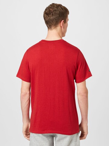 T-Shirt Superdry en rouge