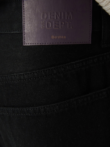 Bershka Loosefit Džíny – černá