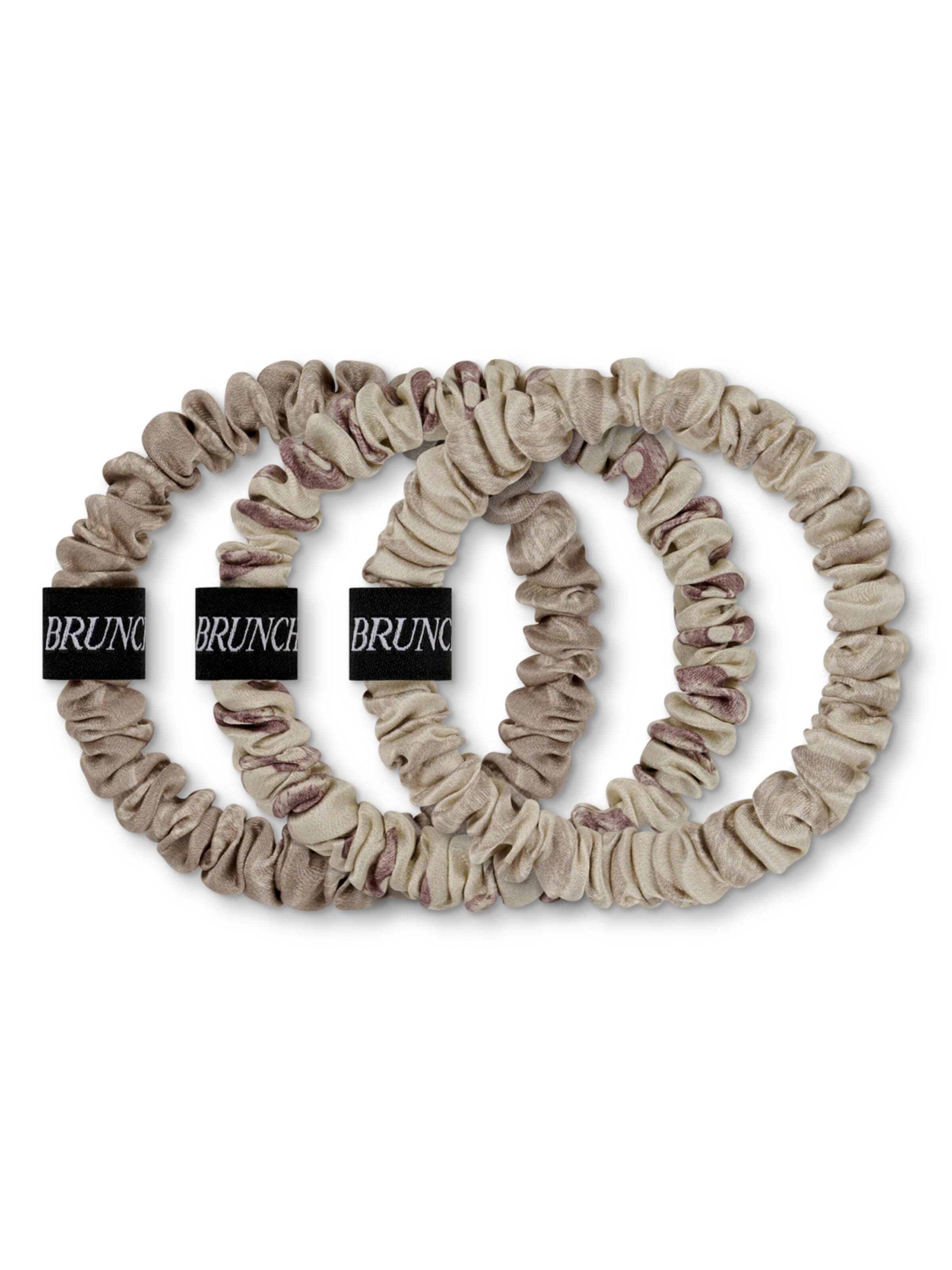 BRUNCHIES® Hair Jewelry 'BRUNCHIES® "Sweets Edition" Seiden Scrunchies Set in Nude, Grau & Lila für unbeschreiblich schöne Haare' in Grey: front
