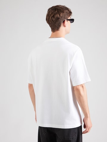 Tricou de la Calvin Klein Jeans pe alb: spate