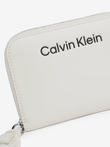 Calvin Klein Portemonnee in Beige