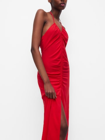 Robe de soirée Pull&Bear en rouge