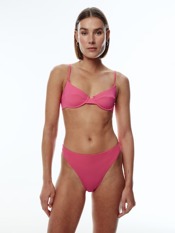 Invisible Hauts de bikini 'Ike' EDITED en rose : devant