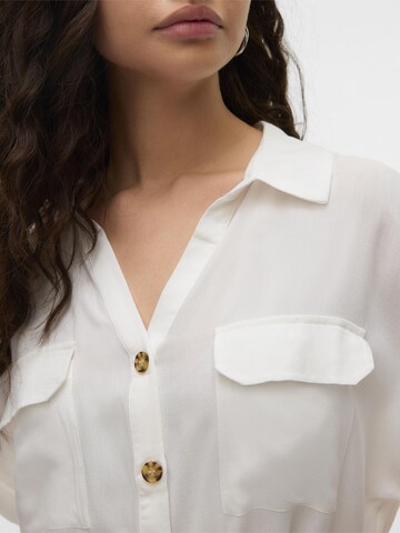 Robe-chemise 'VMBumpy' VERO MODA en blanc