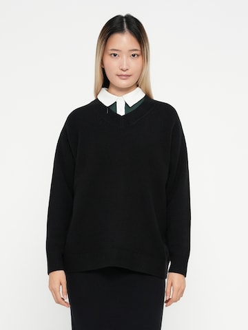 GAP Sweater in Black: front