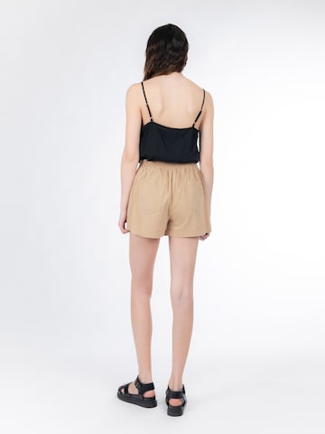 Influencer Loose fit Trousers in Beige