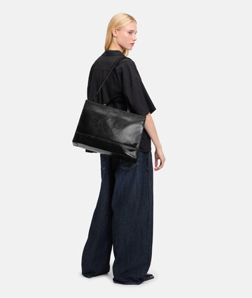 Liebeskind Berlin Handtasche in Schwarz: Vorderseite