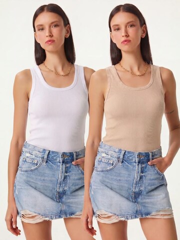 Happiness İstanbul - Top 'Tanktops & Camis' em bege