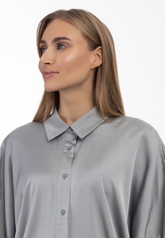 RISA Bluse in Grau