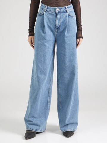 SELECTED FEMME - Pierna ancha Pantalón vaquero plisado en azul: frente