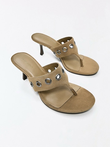 Infradito di Bershka in beige