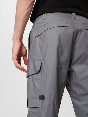 G-STAR Tapered Hose 'Combat' in Grau