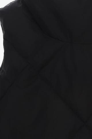 Reserved Vest in M in Black