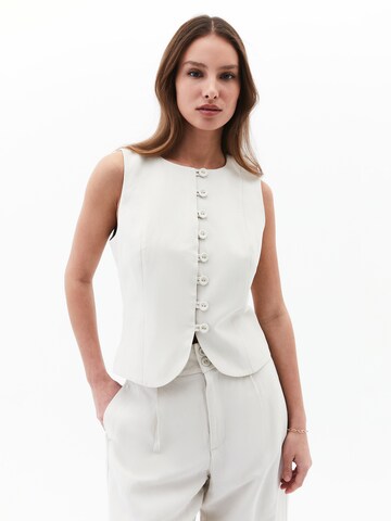 Gilet di OXXO in bianco: frontale