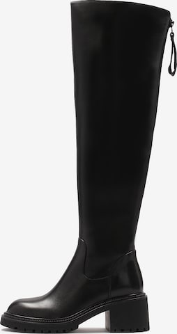 melns Kazar Zābaki: no priekšpuses