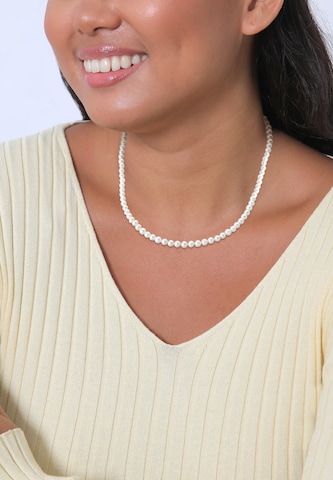 ELLI Necklace in White: front