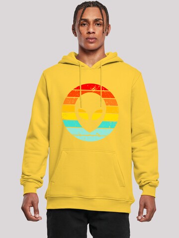 Sweat-shirt 'Alien Retro Sonnenuntergang' F4NT4STIC en jaune : devant