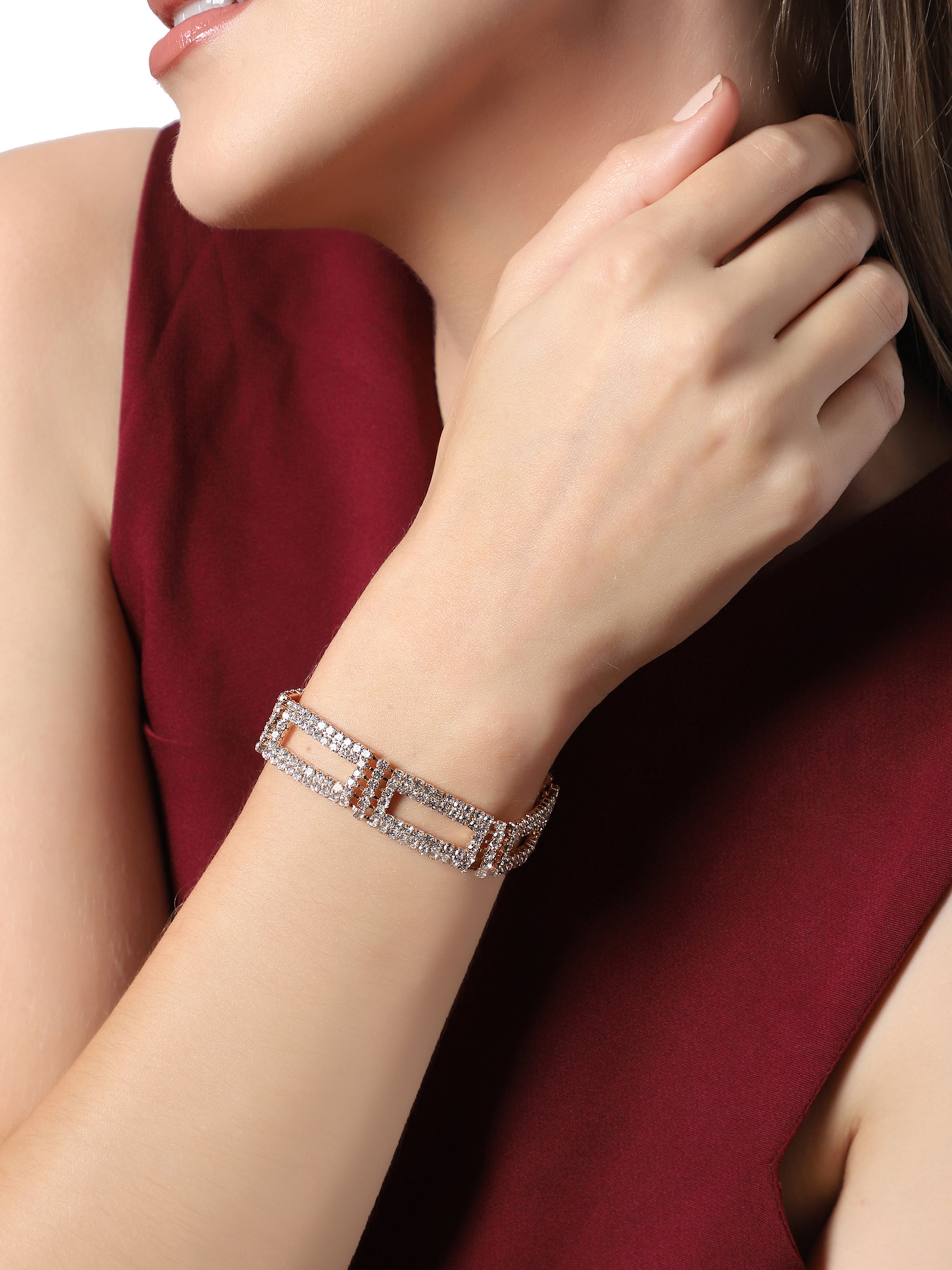 SOHI Käevõru 'Nayna', värv Kuld: eest vaates