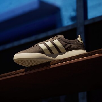 Baskets basses 'Barreda Decode' ADIDAS SPORTSWEAR en marron