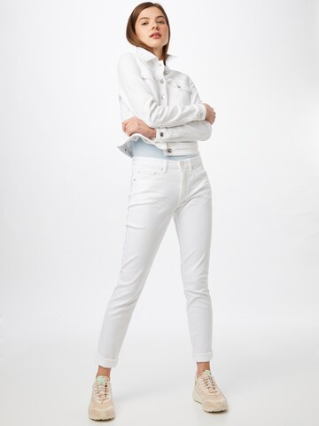 Coupe slim Jean 'Elma' OPUS en blanc