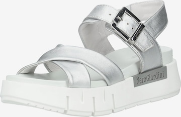 Sandalo di Nero Giardini in argento: frontale