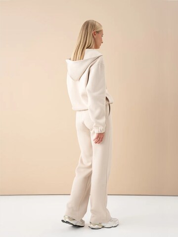 cut my fashion Tracksuit in Beige