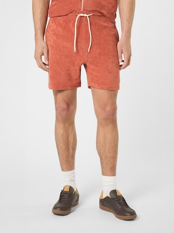 regular Pantaloni 'EMPOLI regular towelling shorts' di FILA in rosso: frontale