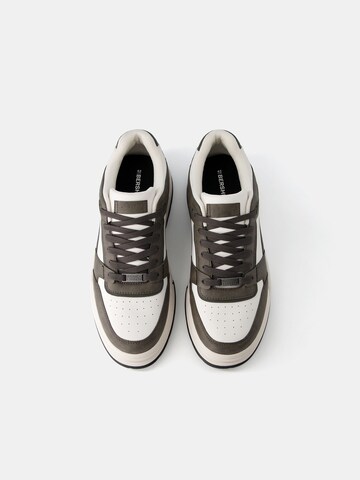 Bershka Sneakers laag in Zwart