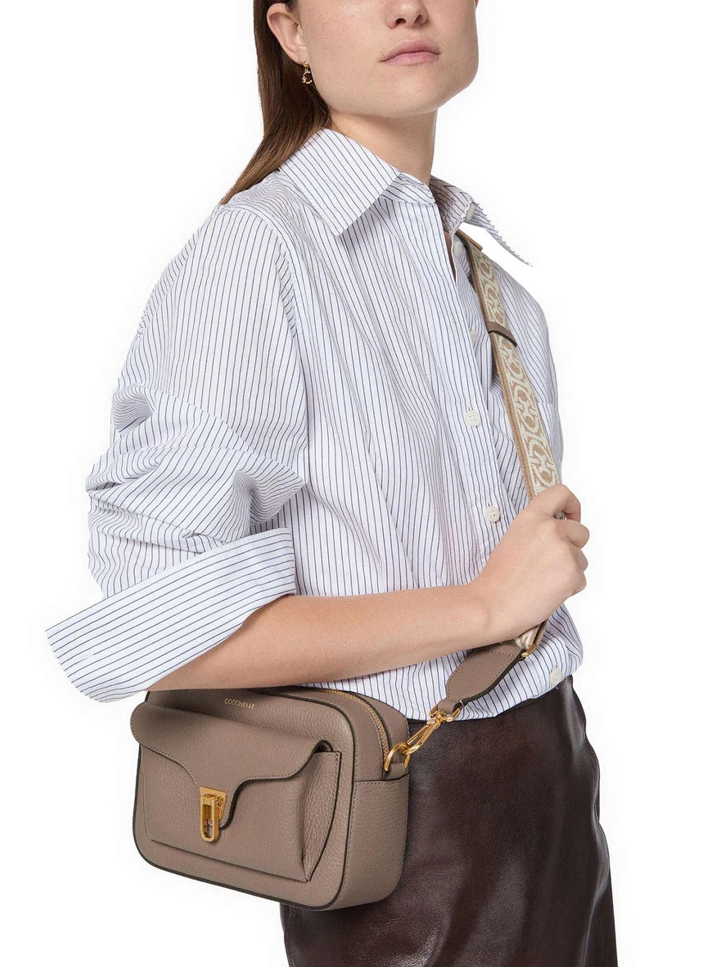 Coccinelle - Bolso de hombro 'Beat Soft Ribbon Crossbody bag' en gris